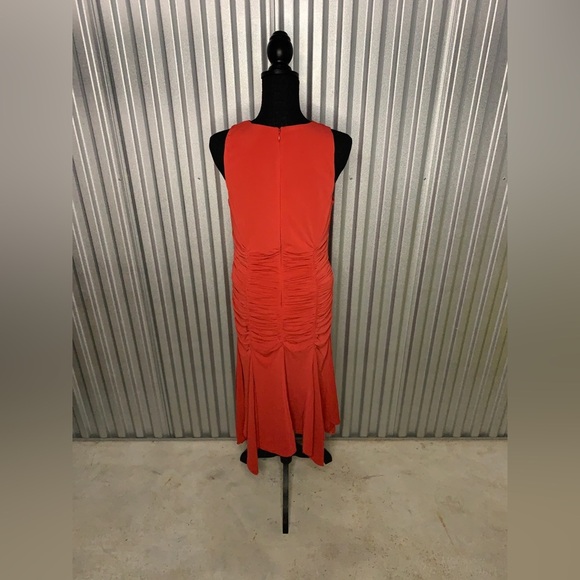 Women’s Maggy London Modern Polyester Spandex Zip Scrunch Midi Red Dress Size 10 - Picture 2 of 4